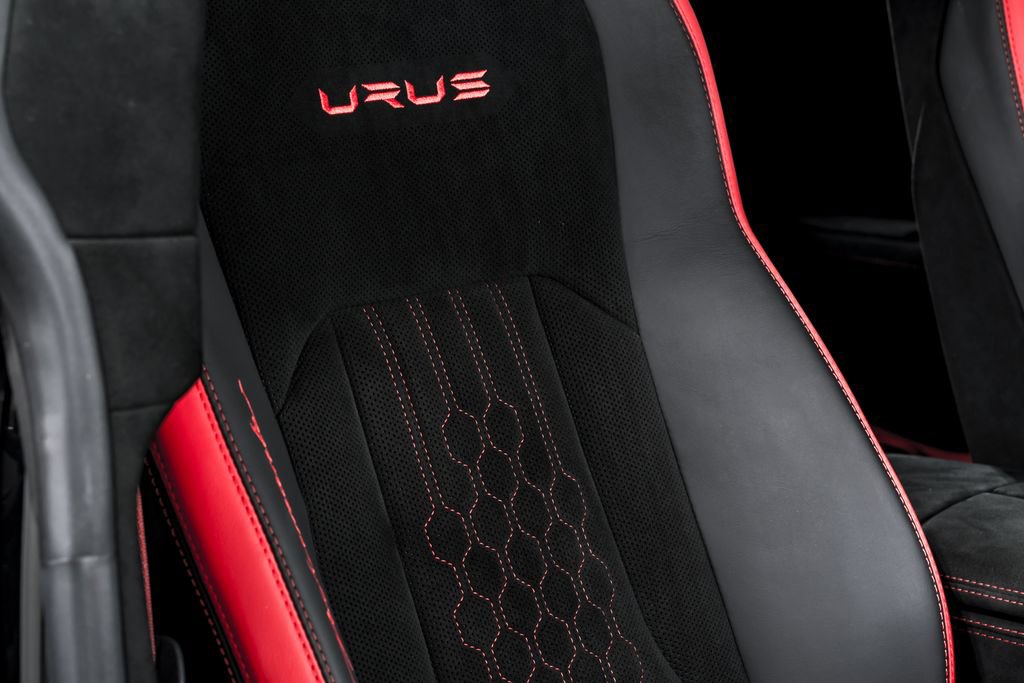Used 2024 Lamborghini Urus Performante AWD/4WD image 43