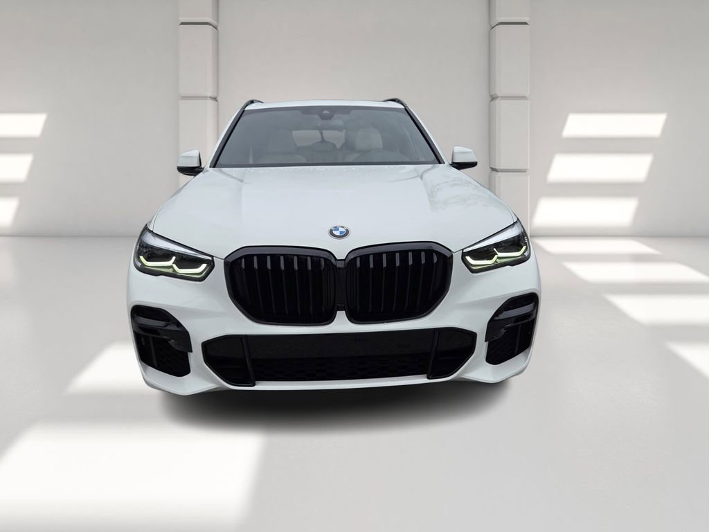 Used 2023 BMW X5 M50i w/ Dynamic Handling Package image 3