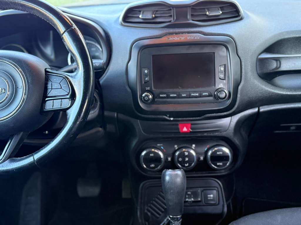 Used 2017 Jeep Renegade Altitude image 23