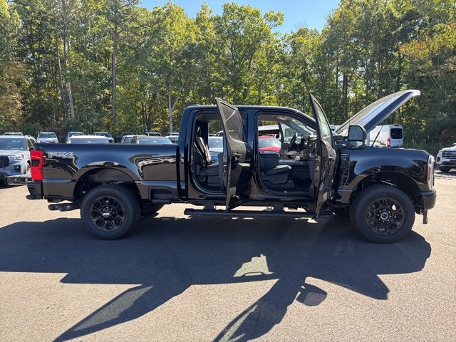 New 2025 Ford F250 Lariat w/ Lariat Ultimate Package image 28