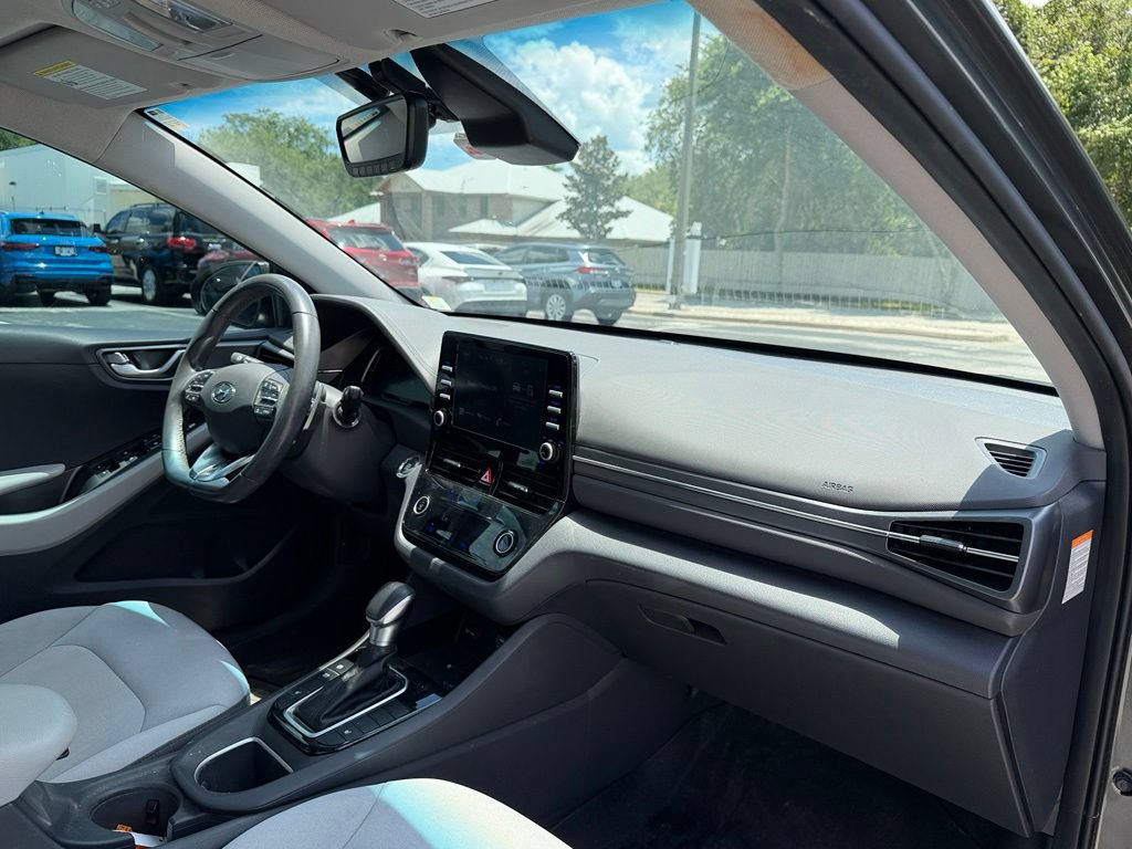 Used 2022 Hyundai Ioniq SEL FWD image 26