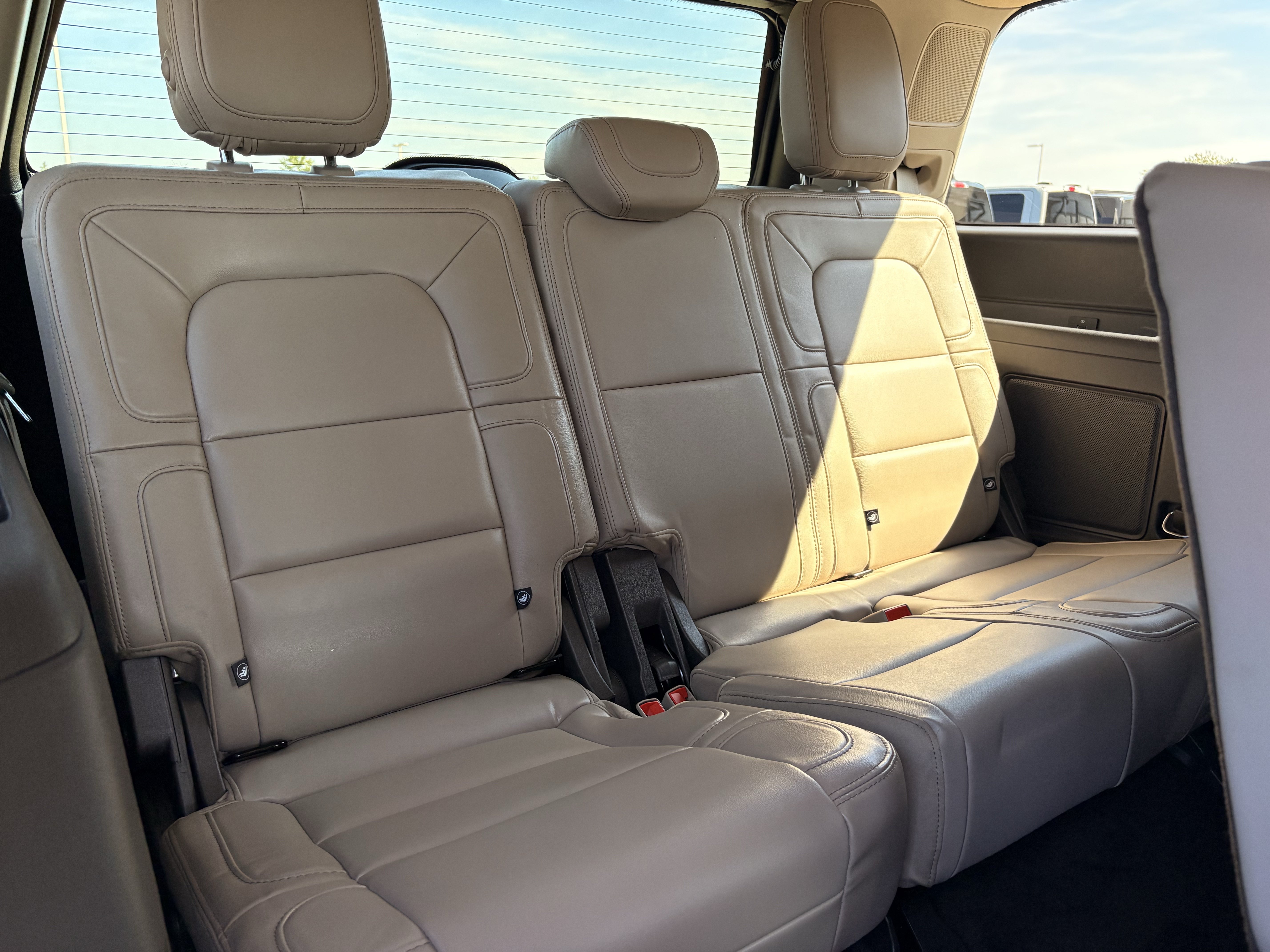 Used 2023 Lincoln Navigator Reserve AWD/4WD image 7