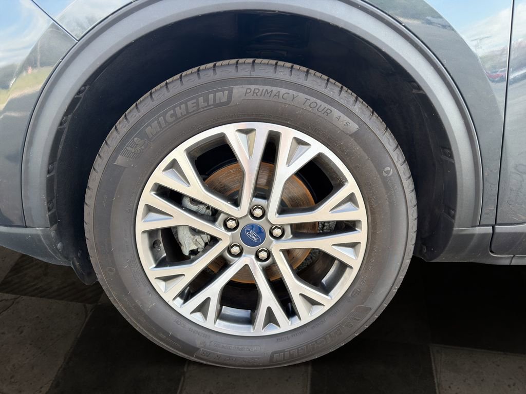 Used 2022 Ford Escape SEL w/ Technology Package image 9