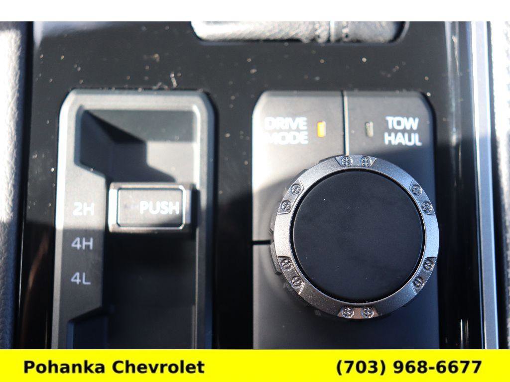 Used 2025 Toyota Sequoia Limited w/ Tow Technology Package AWD/4WD image 18