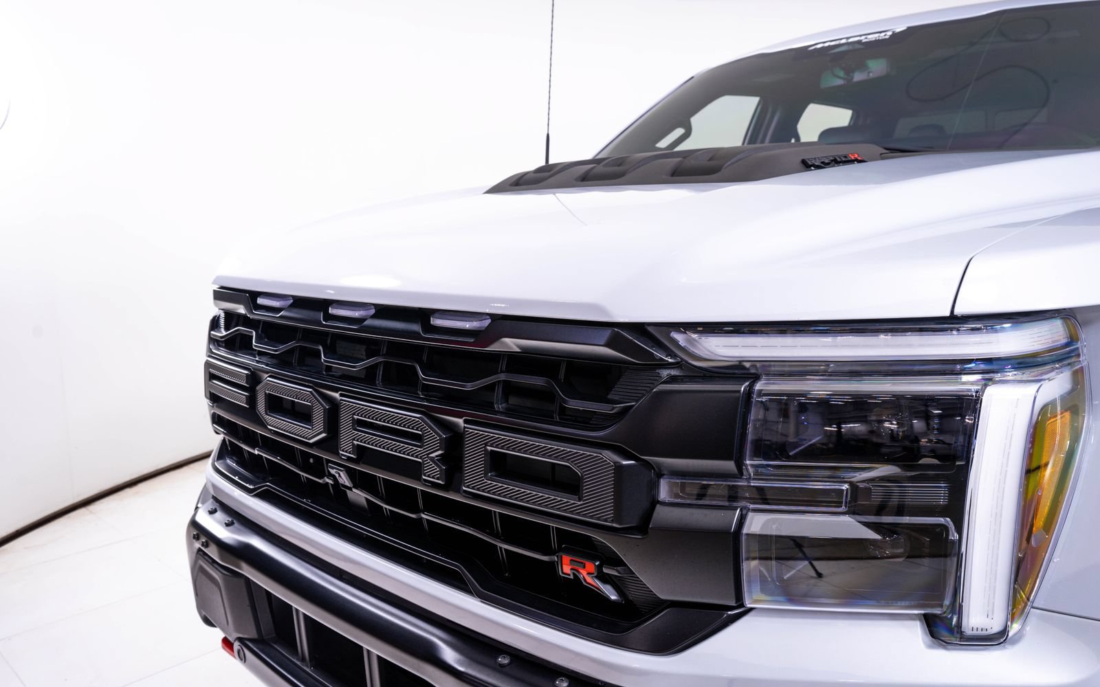 Used 2025 Ford F150 Raptor w/ Equipment Group 803A Raptor R AWD/4WD image 9