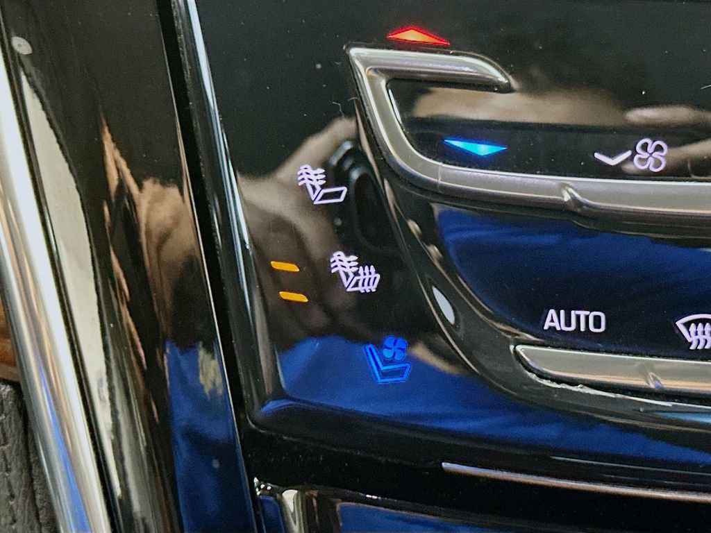 Used 2018 Cadillac Escalade 4WD image 24