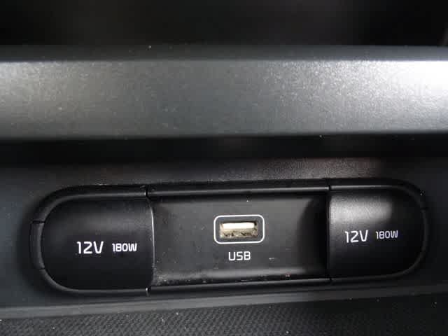 Used 2024 Kia Soul LX w/ Option Group 015 FWD image 25