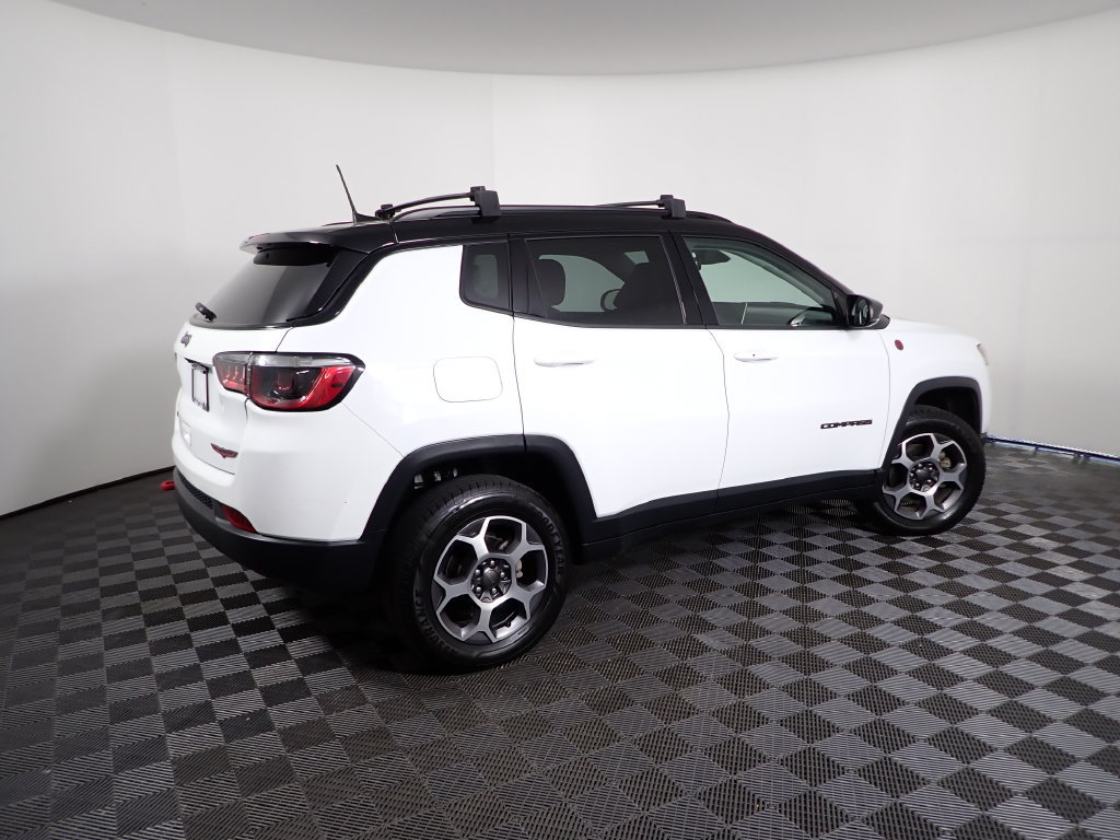 Used 2022 Jeep Compass Trailhawk w/ Trailhawk Convenience Group AWD/4WD image 16