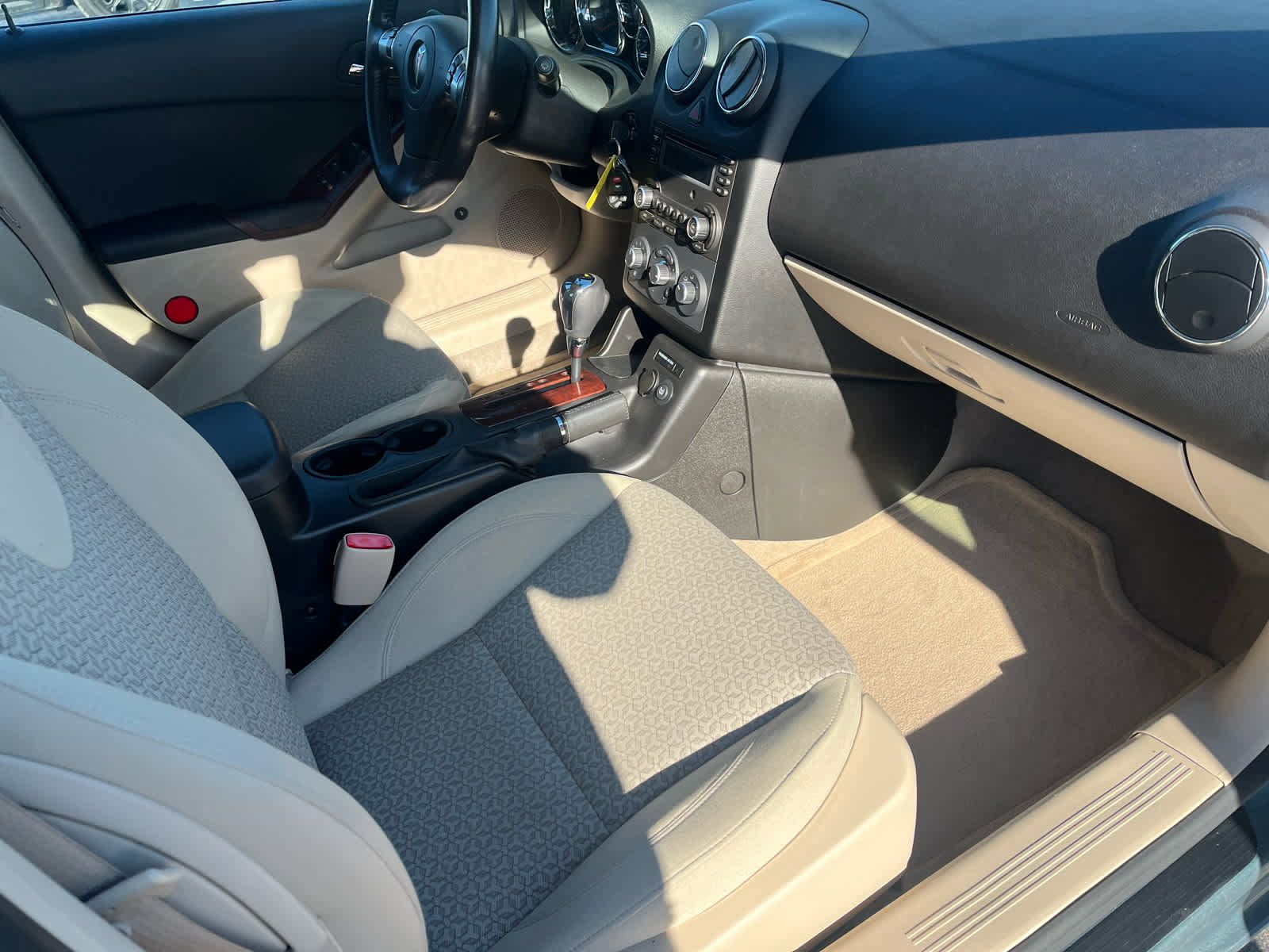 Used 2009 Pontiac G6 w/ Preferred Package image 11