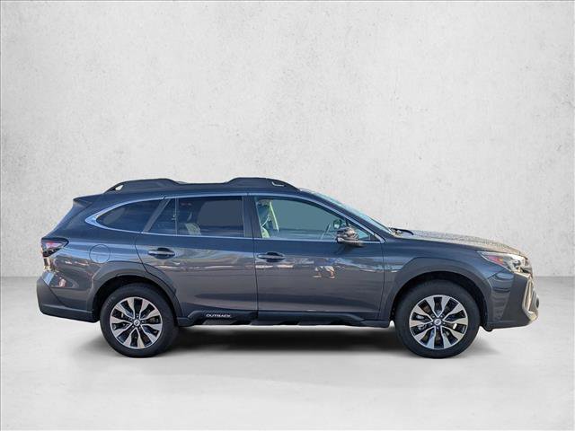 Used 2023 Subaru Outback Limited image 3