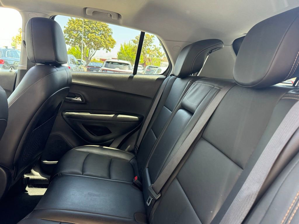Used 2020 Chevrolet Trax Premier AWD/4WD image 16