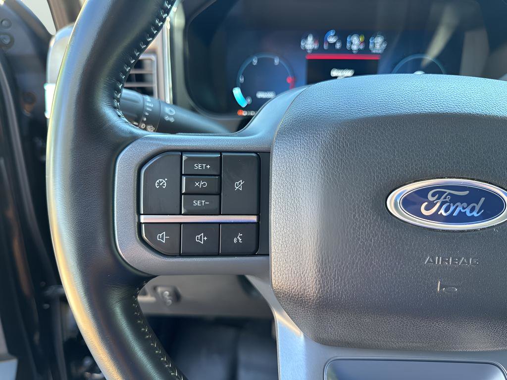 Used 2023 Ford F350 Lariat w/ Snow Plow Prep Package image 27