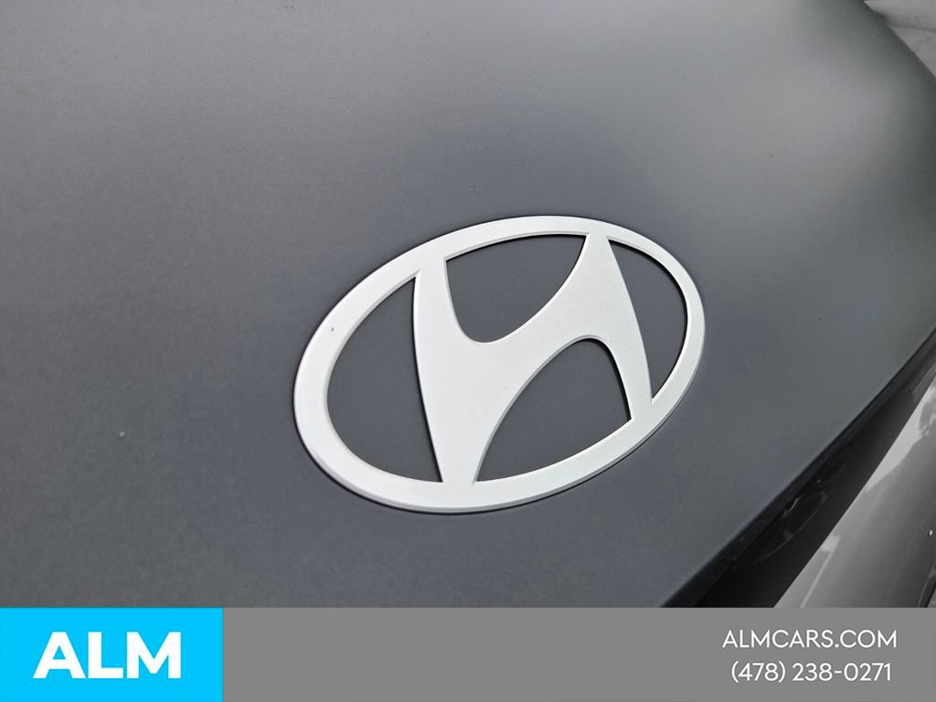 Used 2025 Hyundai Ioniq 5 Limited AWD/4WD image 18