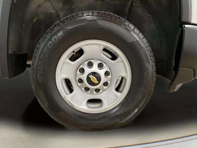 Used 2024 Chevrolet Silverado 2500 W/T w/ WT Convenience Package AWD/4WD image 87