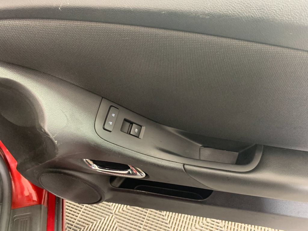 Used 2015 Chevrolet Camaro LT RWD image 32