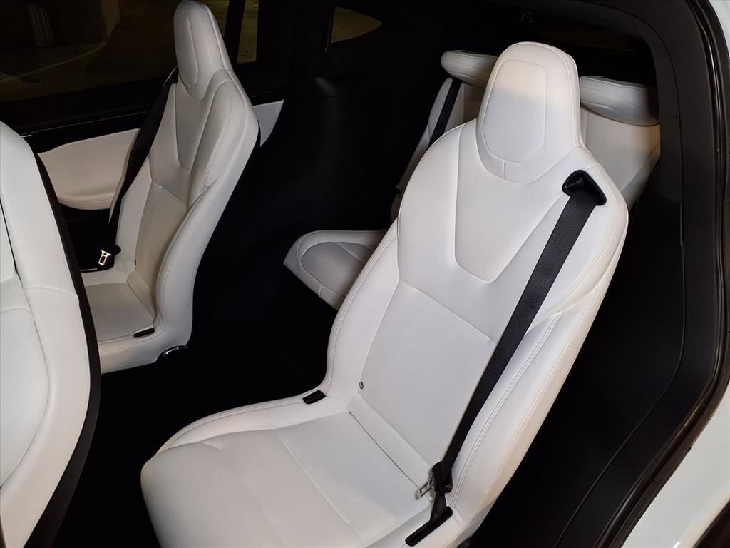 Used 2019 Tesla Model X 75D image 13