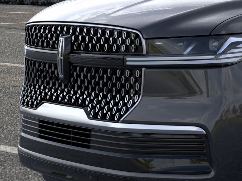 New 2026 Lincoln Navigator Reserve AWD/4WD image 17