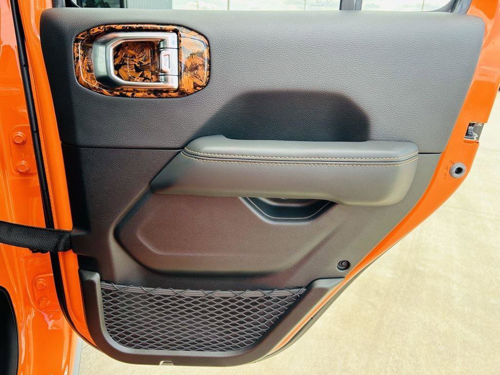 New 2025 Jeep Gladiator Sport w/ Premium Package image 31