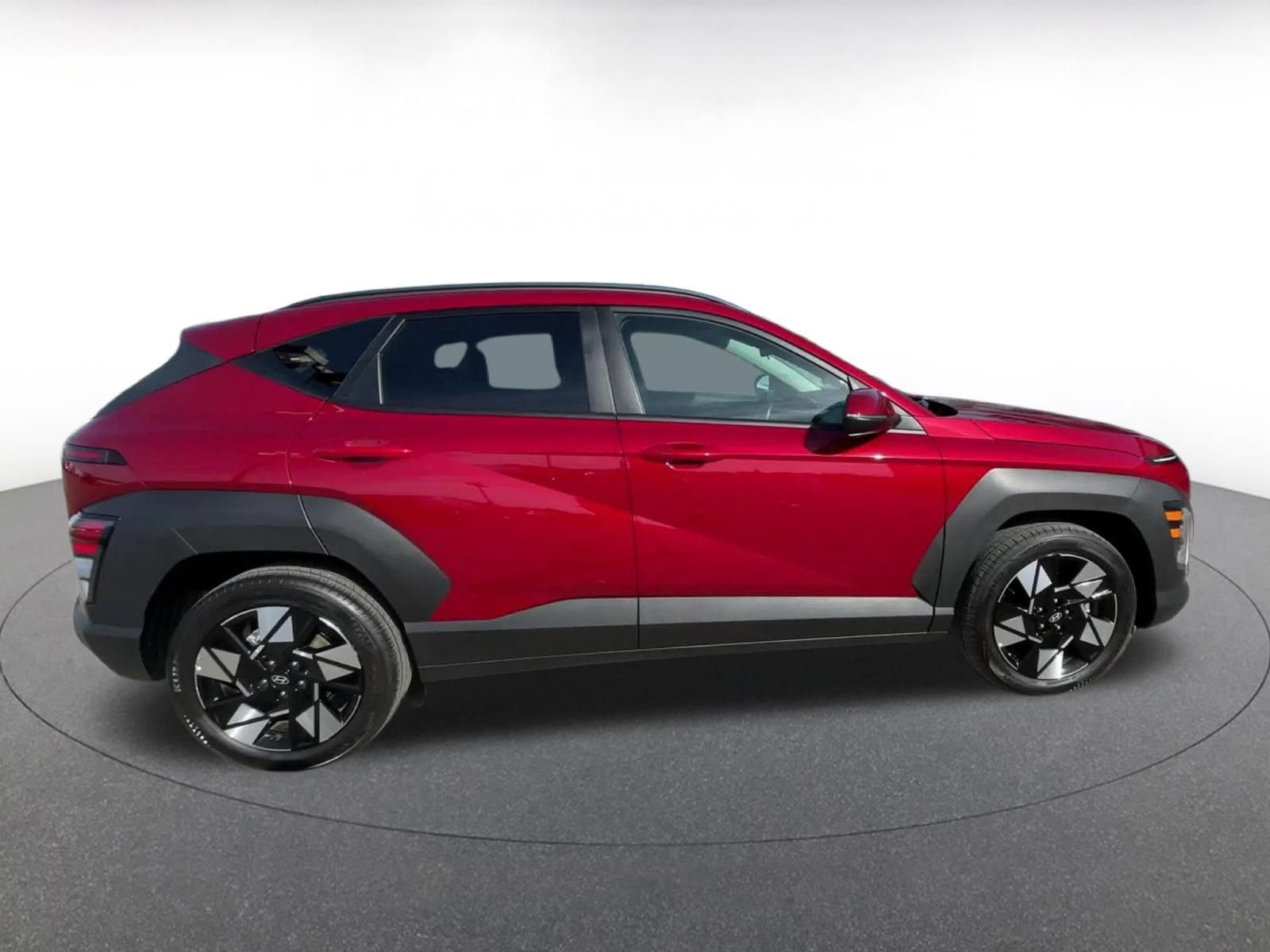 Used 2025 Hyundai Kona SEL FWD image 16