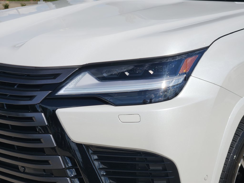 Certified 2026 Lexus LX 700h Luxury w/ Appearance Package AWD/4WD image 9