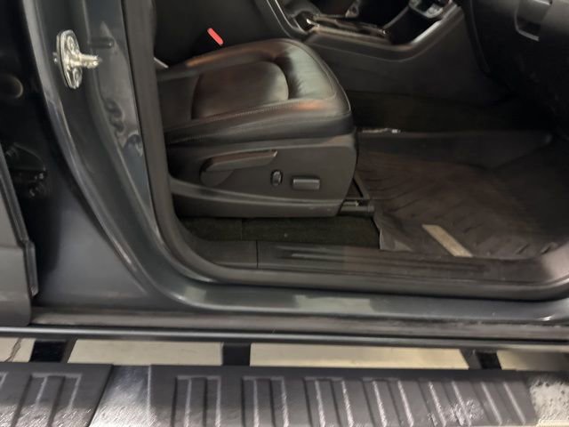 Used 2017 GMC Canyon SLT w/ Driver Alert Package image 22