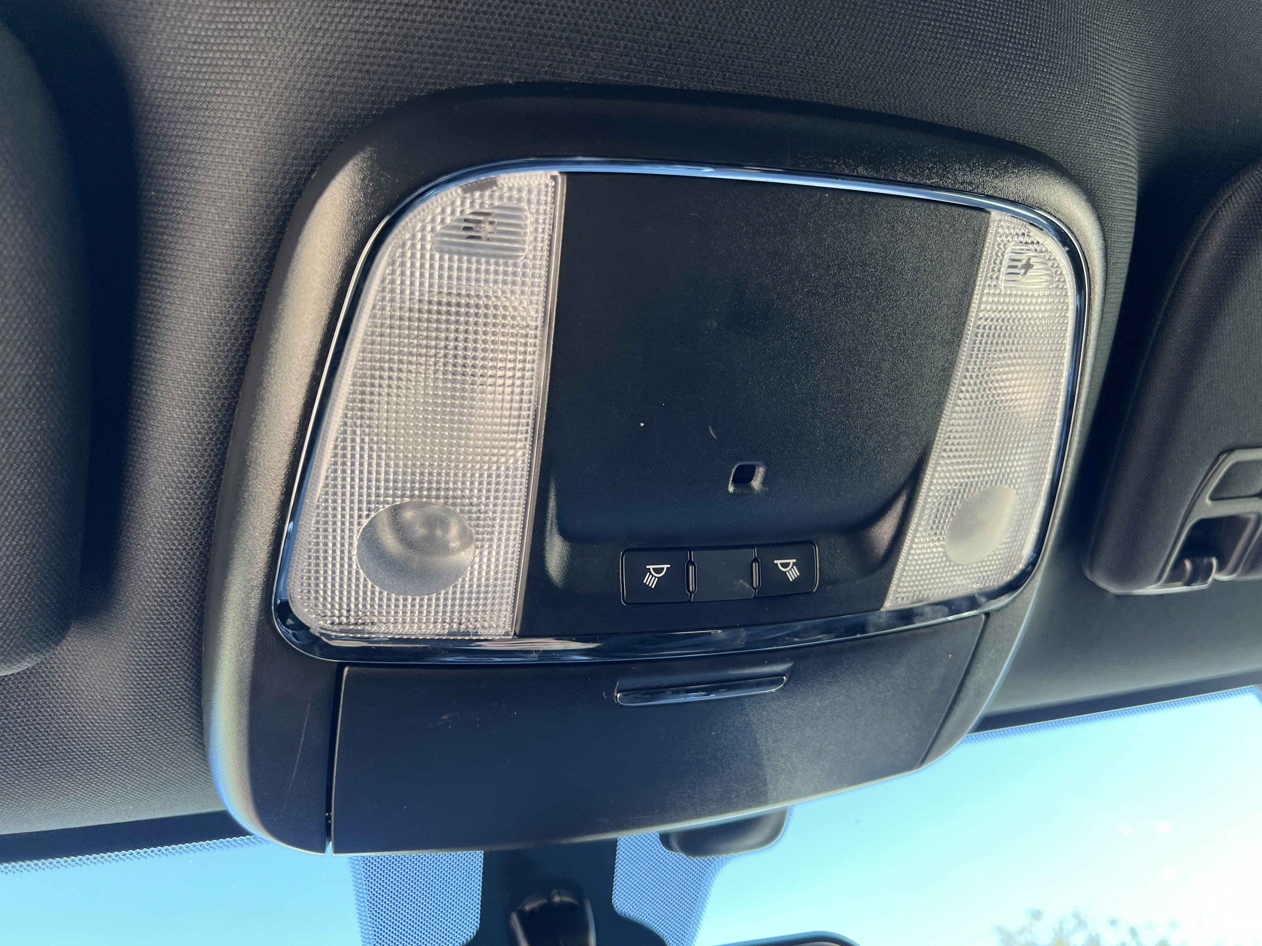 Used 2021 Jeep Grand Cherokee Laredo image 27