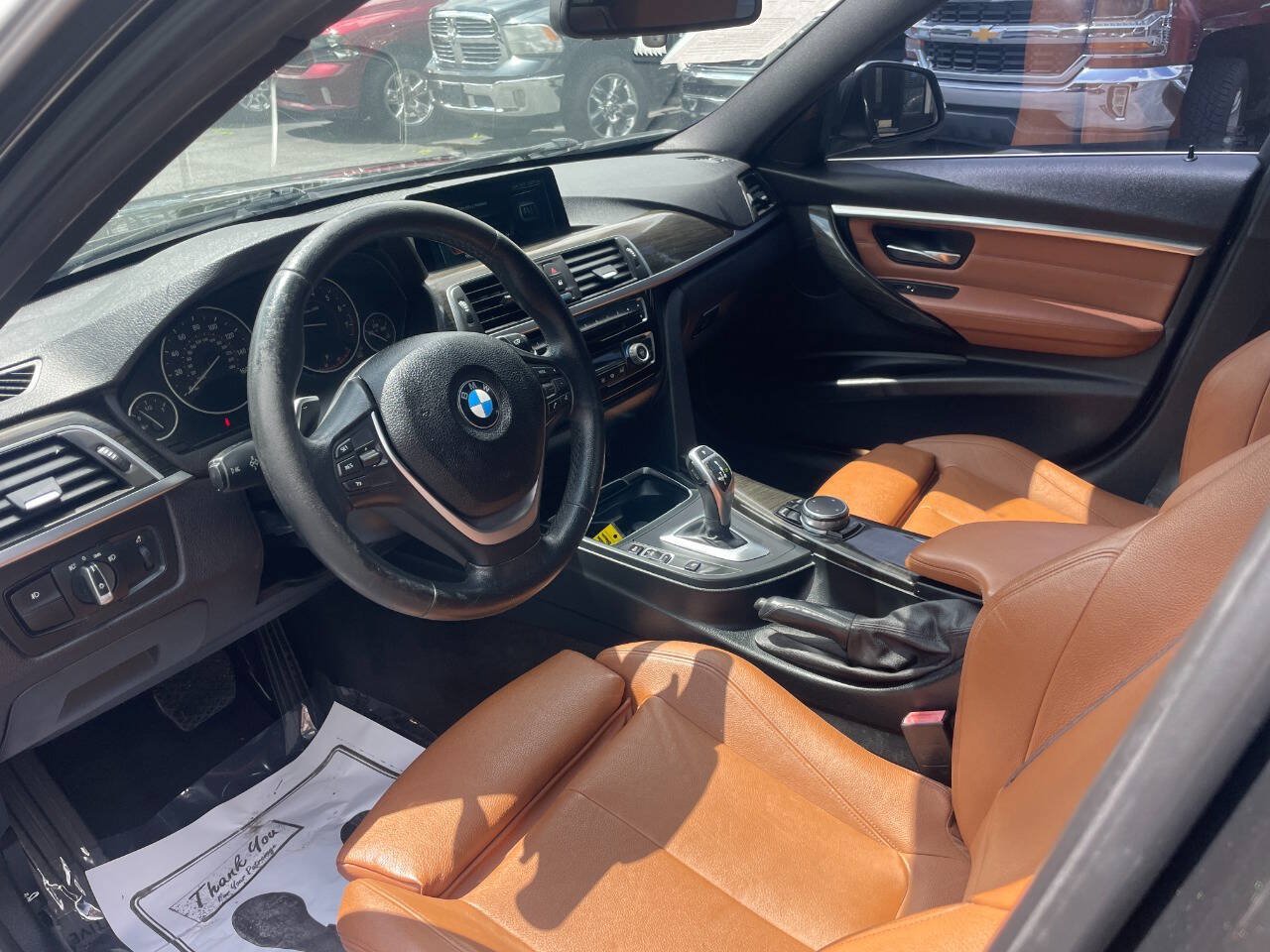 Used 2017 BMW 330i Sedan w/ Driver Assistance Package RWD image 10
