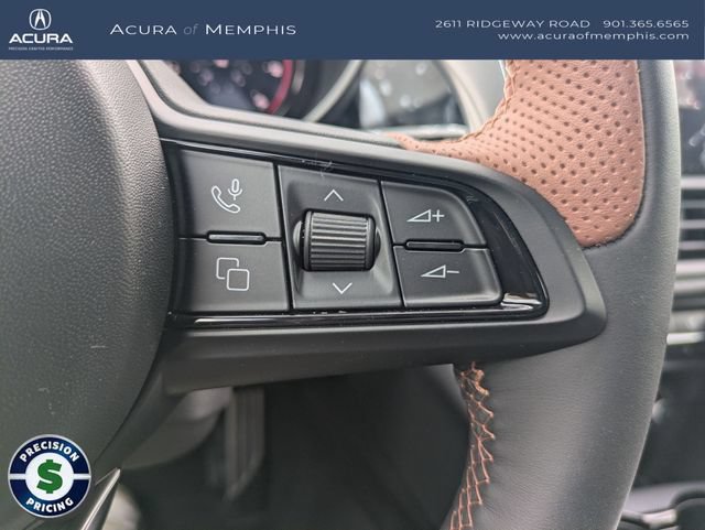 Used 2025 Alfa Romeo Giulia AWD w/ Driving Assist Package image 16