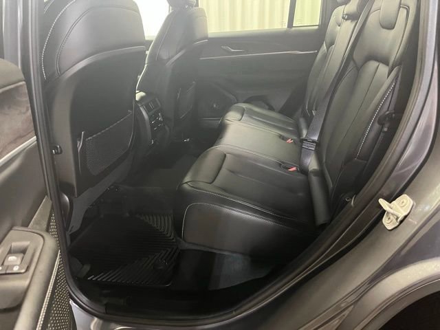 Used 2025 Jeep Grand Cherokee Limited w/ Trailer Tow Package image 25