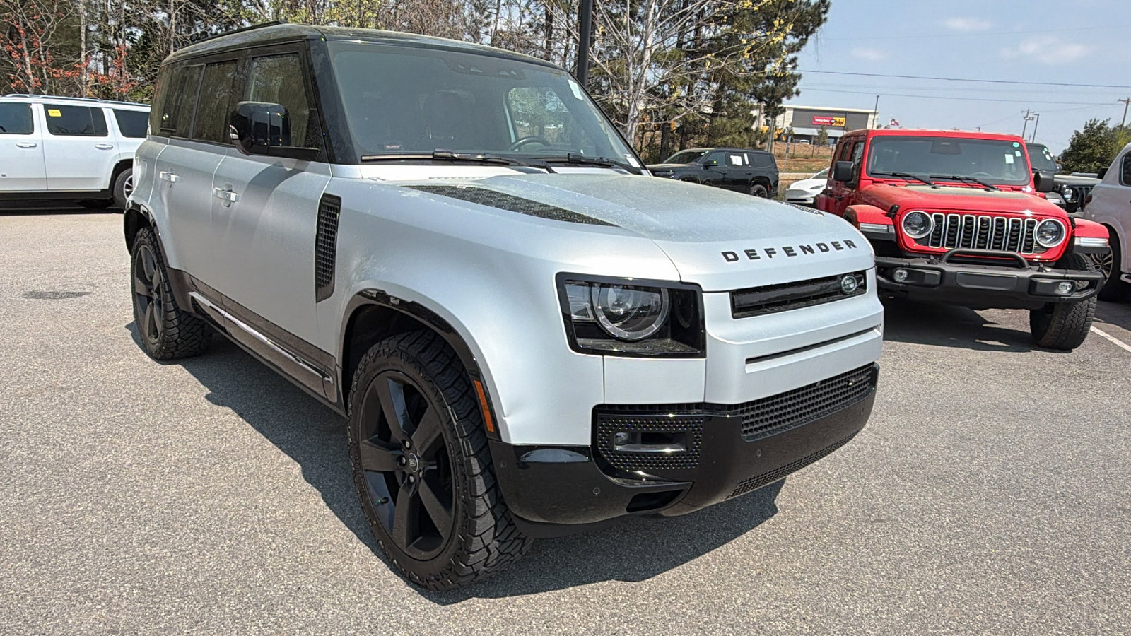 Used 2023 Land Rover Defender 110 X-Dynamic SE image 5
