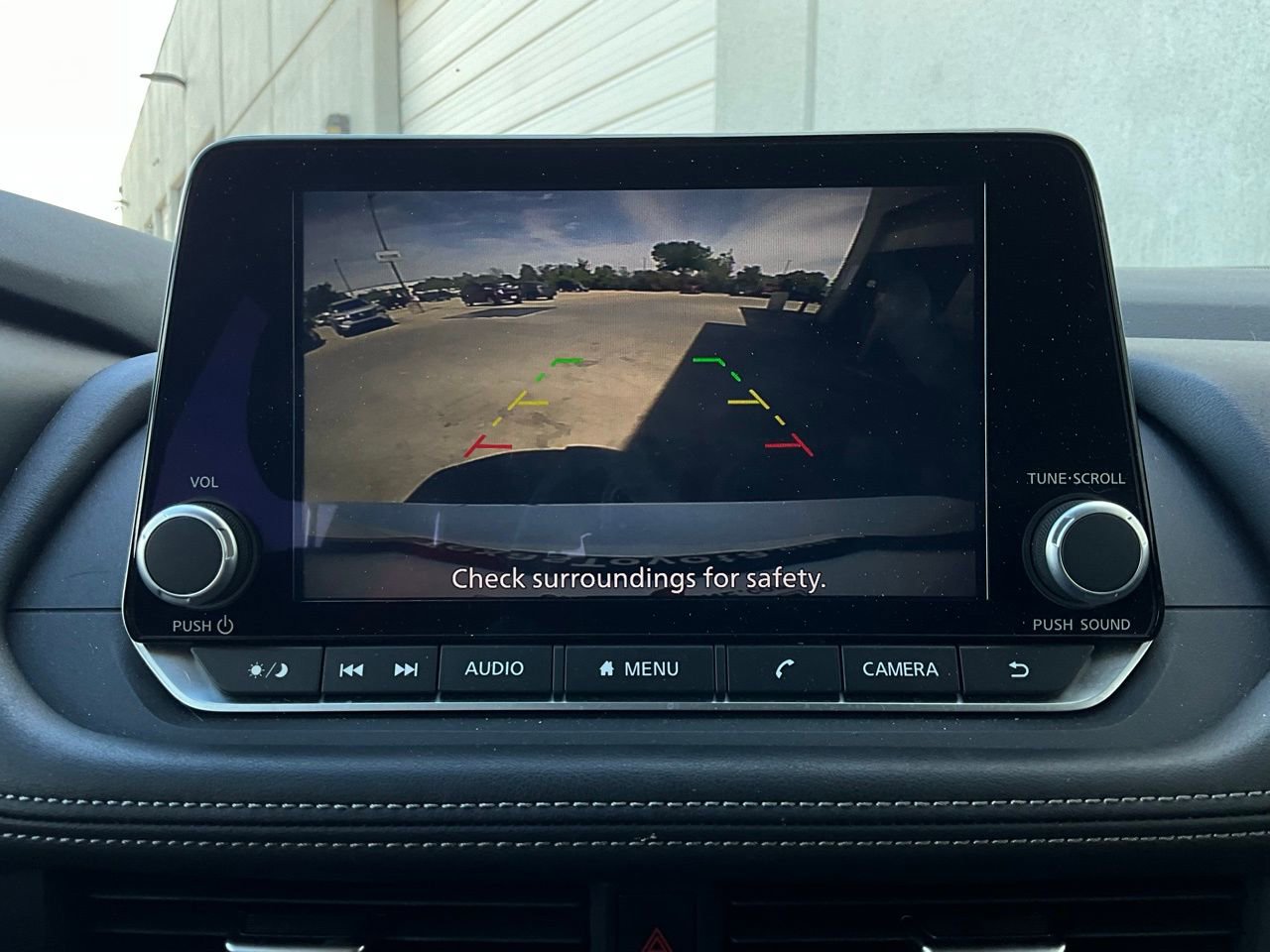 Used 2025 Nissan Rogue SV image 31