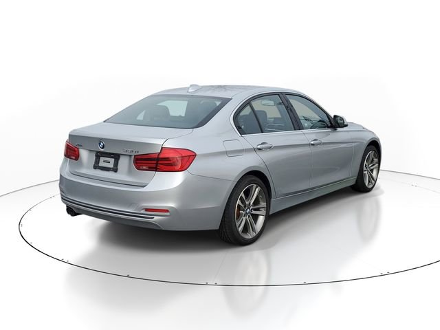 Used 2018 BMW 330i xDrive Sedan w/ Convenience Package image 3