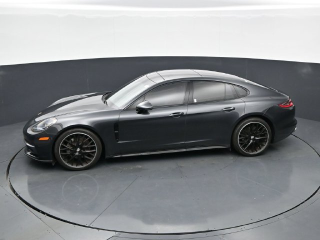 Used 2020 Porsche Panamera 4 AWD/4WD image 38