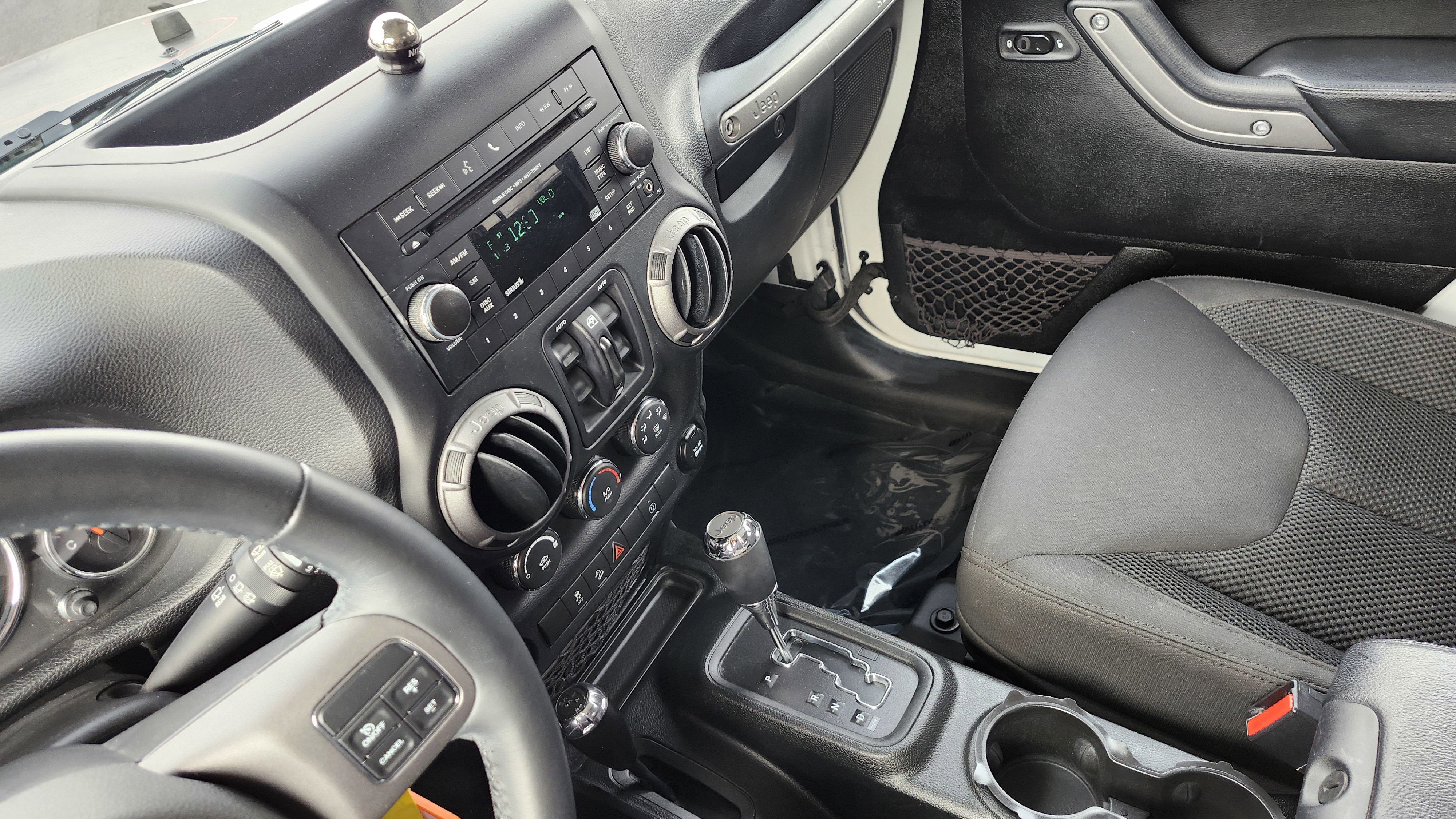 Used 2017 Jeep Wrangler Unlimited Sport image 25