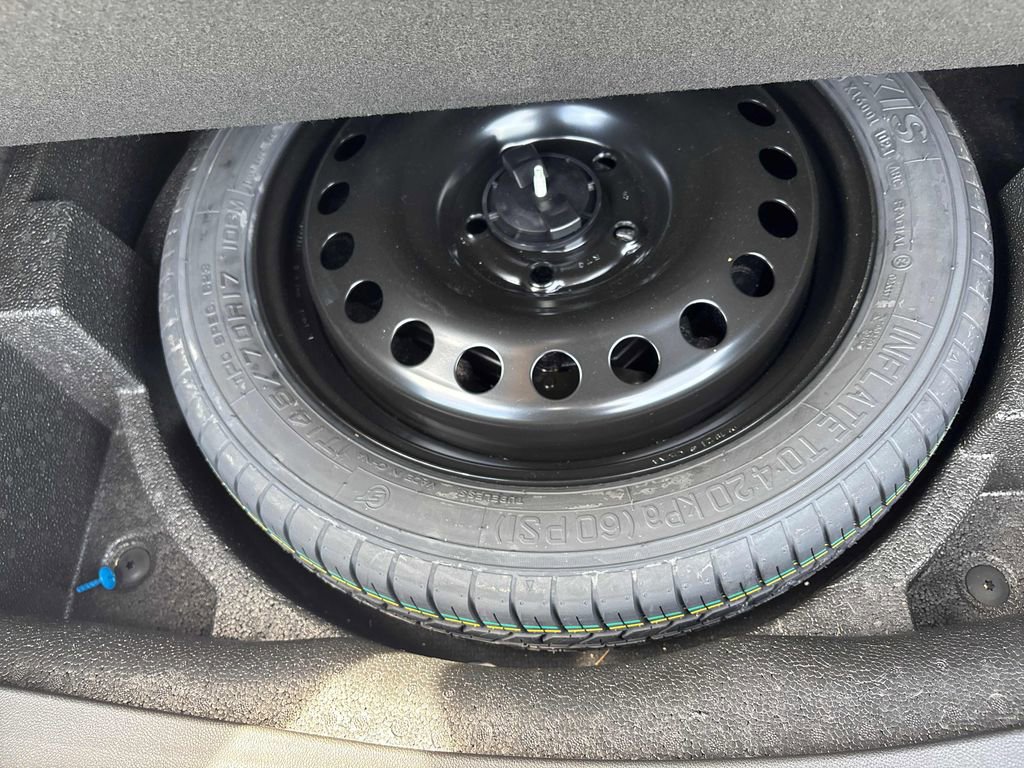 Used 2021 Buick Envision Essence w/ Sport Touring Package FWD image 26