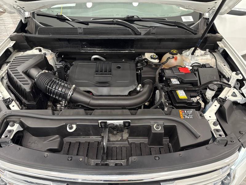 Used 2023 GMC Acadia SLE w/ Driver Convenience Package image 11
