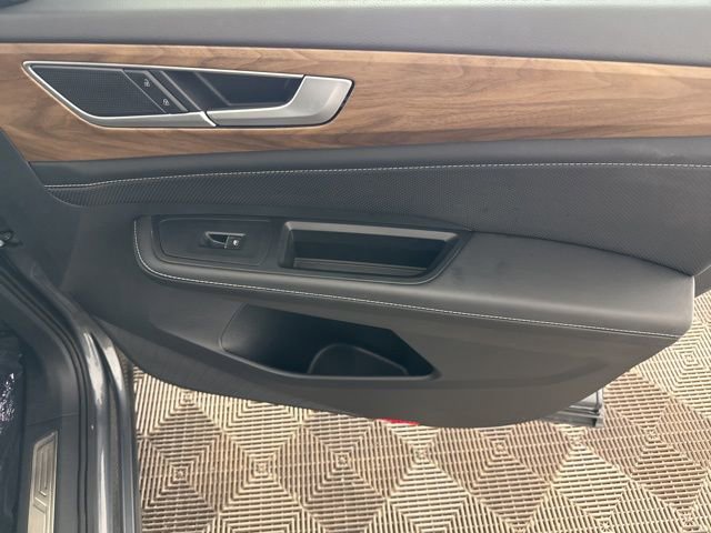 Used 2025 Volkswagen Atlas SE image 19