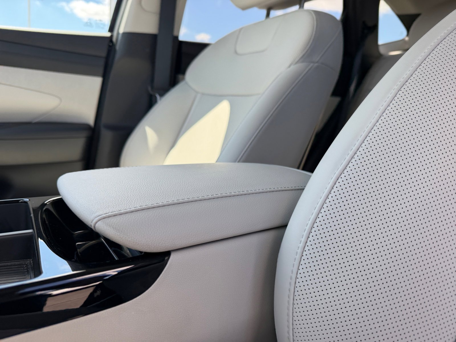 Used 2025 Hyundai Tucson SEL image 12