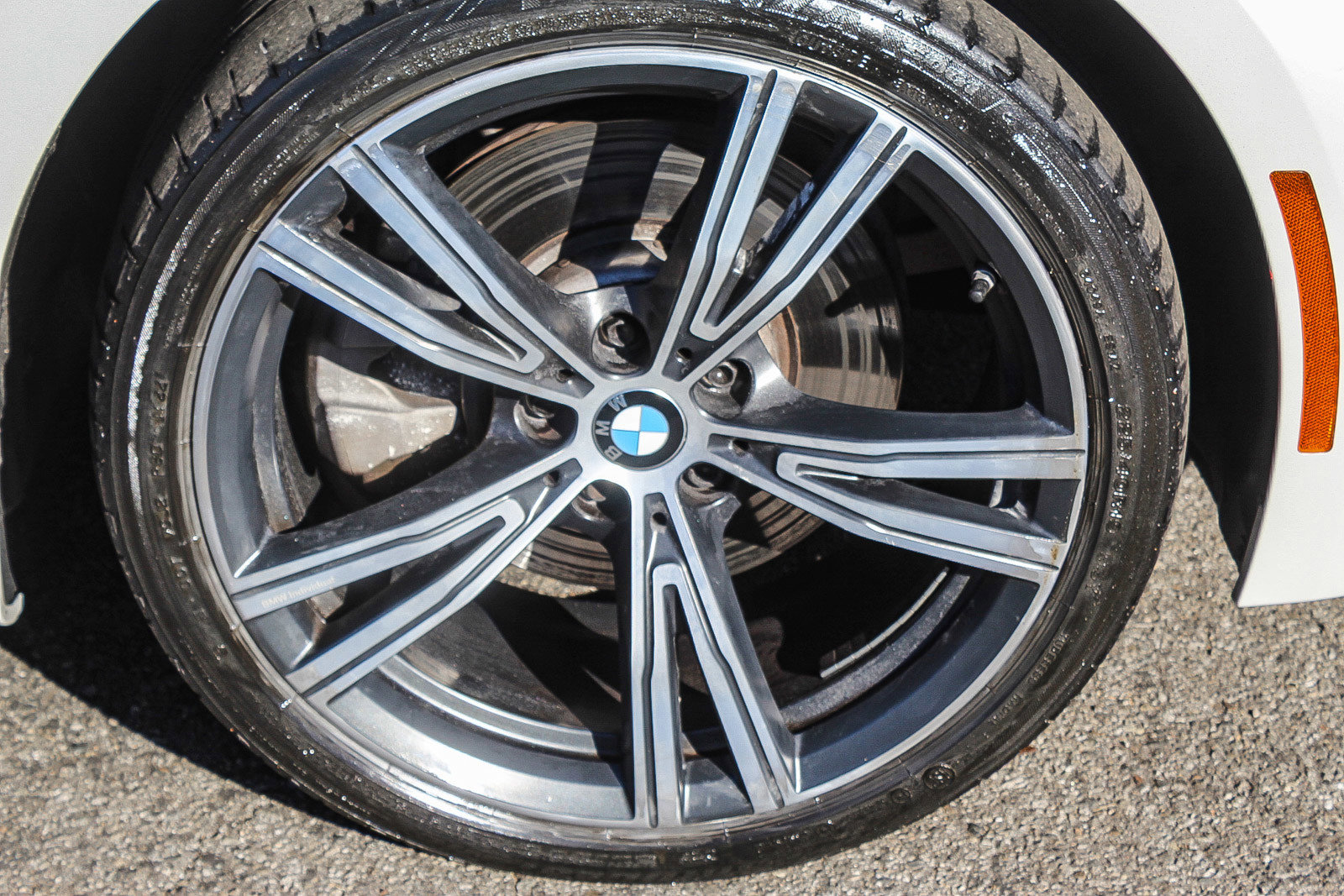 Used 2019 BMW 330i Sedan w/ Premium Package image 10
