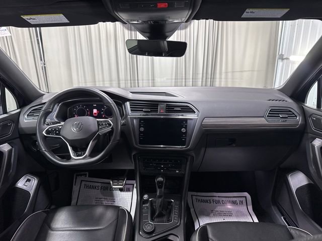 Used 2022 Volkswagen Tiguan SEL R-Line image 12