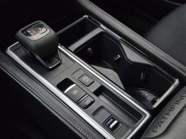 Certified 2025 Nissan Pathfinder SV FWD image 23