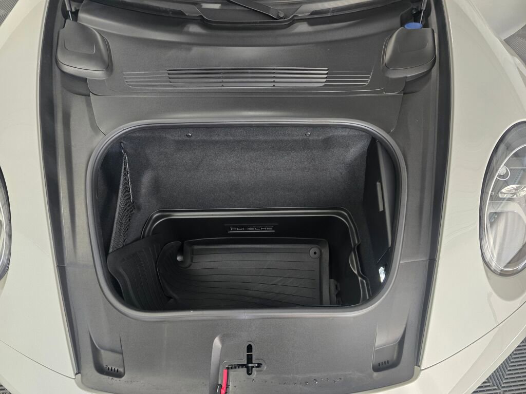 Certified 2022 Porsche 911 Carrera image 11