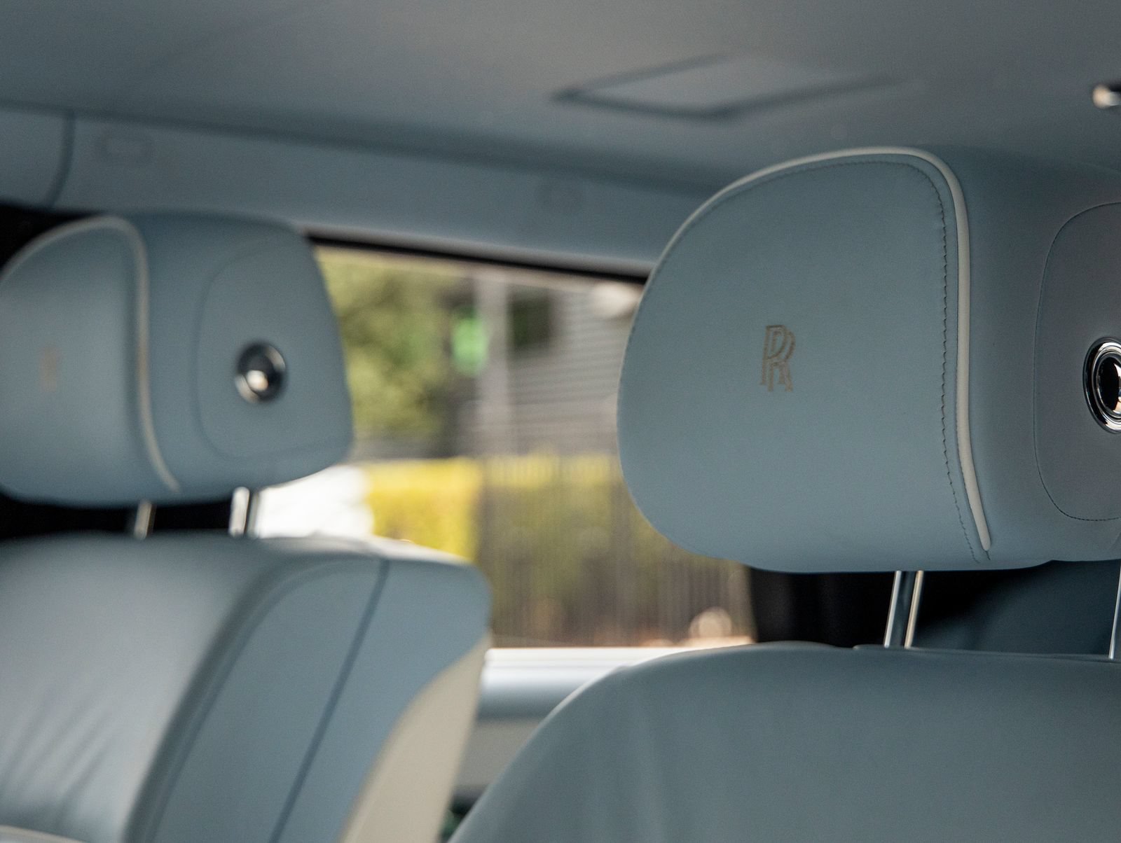 Used 2023 Rolls-Royce Phantom Extended Wheelbase w/ Leather Finishing Pack RWD image 35