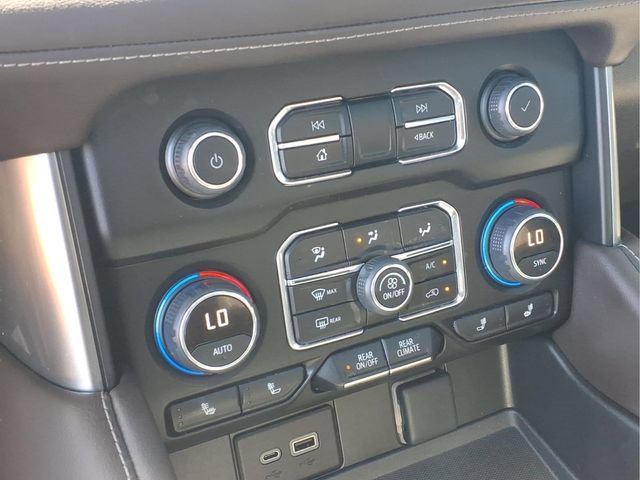 Used 2023 Chevrolet Tahoe Z71 w/ Luxury Package AWD/4WD image 10