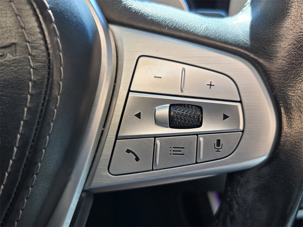 Used 2021 BMW X7 xDrive40i w/ Parking Assistance Package image 24