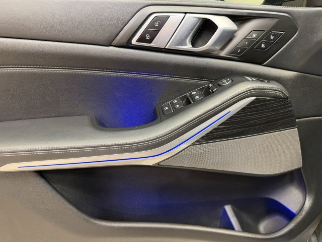 Used 2024 BMW X5 M60i image 8