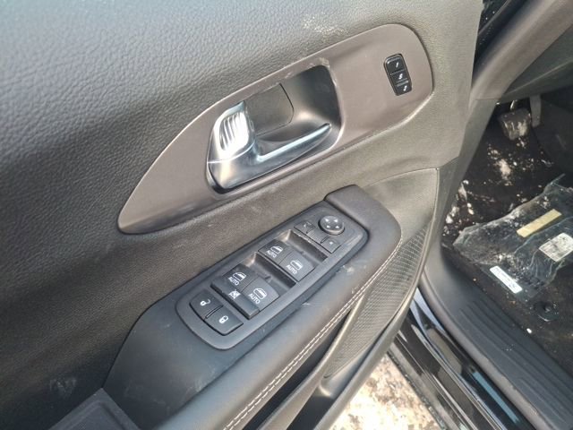 New 2026 Chrysler Pacifica Select image 12