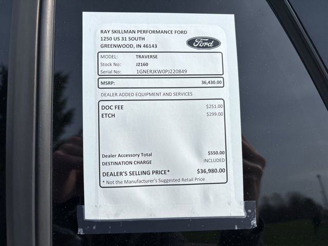 Used 2023 Chevrolet Traverse RS FWD image 3