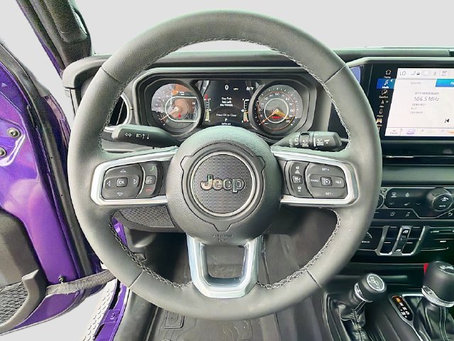 Used 2026 Jeep Wrangler Unlimited Sahara AWD/4WD image 12