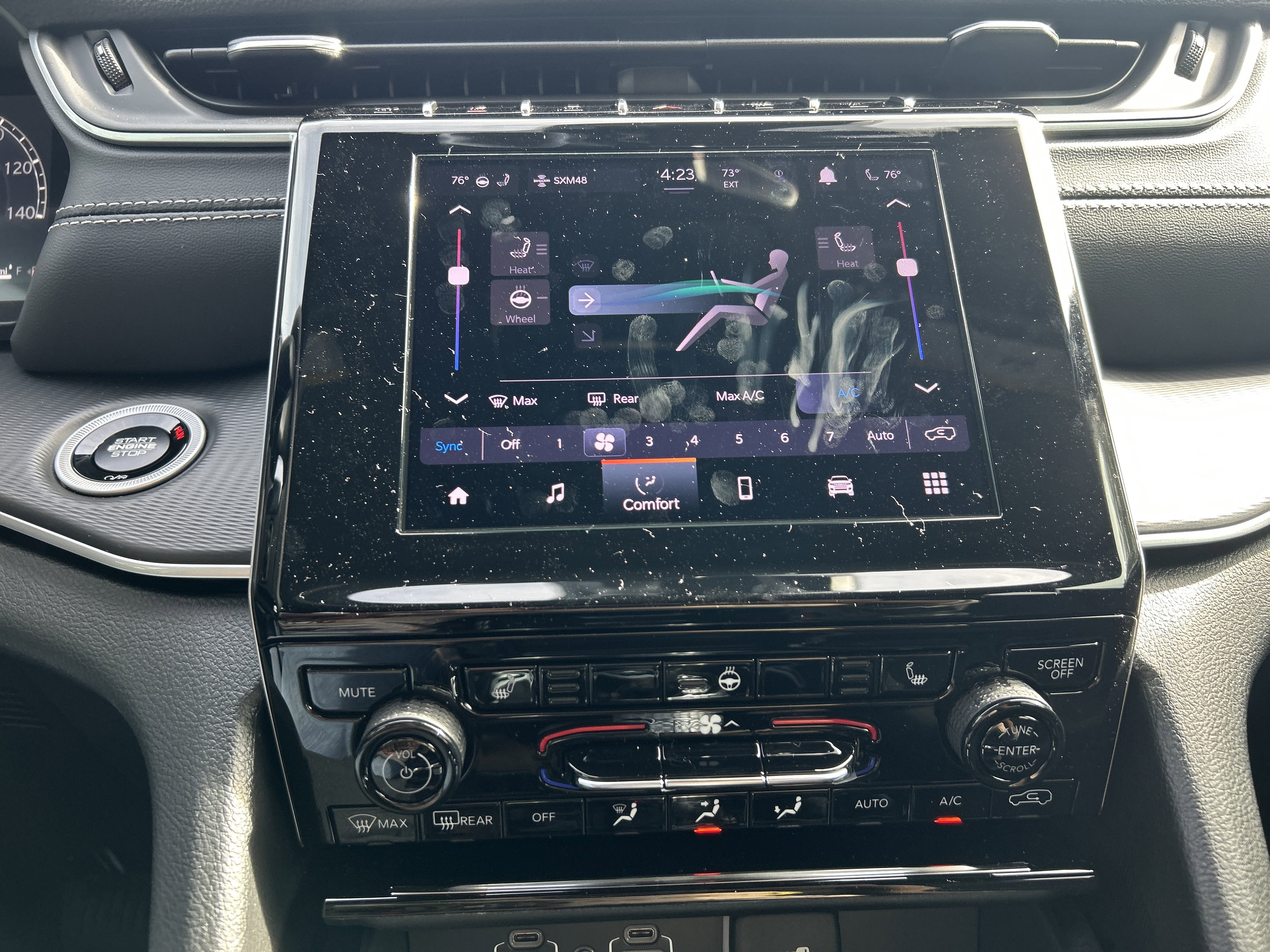 New 2025 Jeep Grand Cherokee Altitude image 50